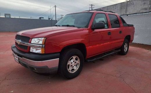 2005 Chevrolet Avalanche LS