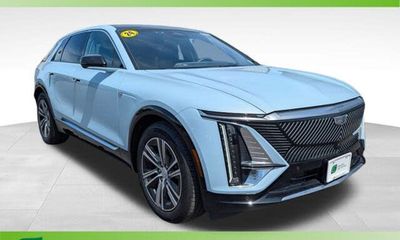 2024 Cadillac Lyriq LUX 1