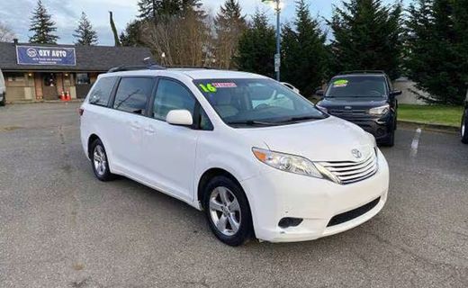 2016 Toyota Sienna LE