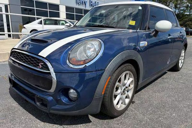 2016 Mini Cooper — a typically priced live listing
