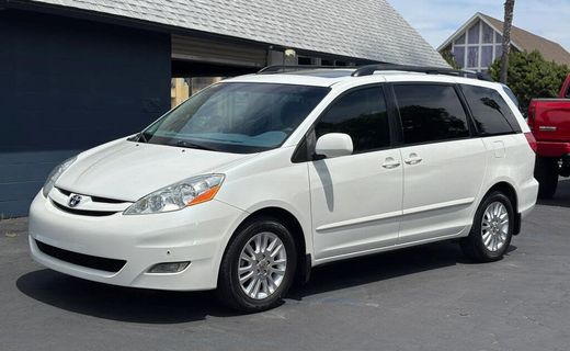 2010 Toyota Sienna XLE