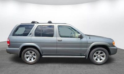 2004 Nissan Pathfinder LE Platinum