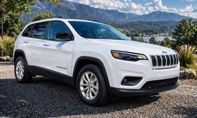 2022 Jeep Cherokee Latitude LUX