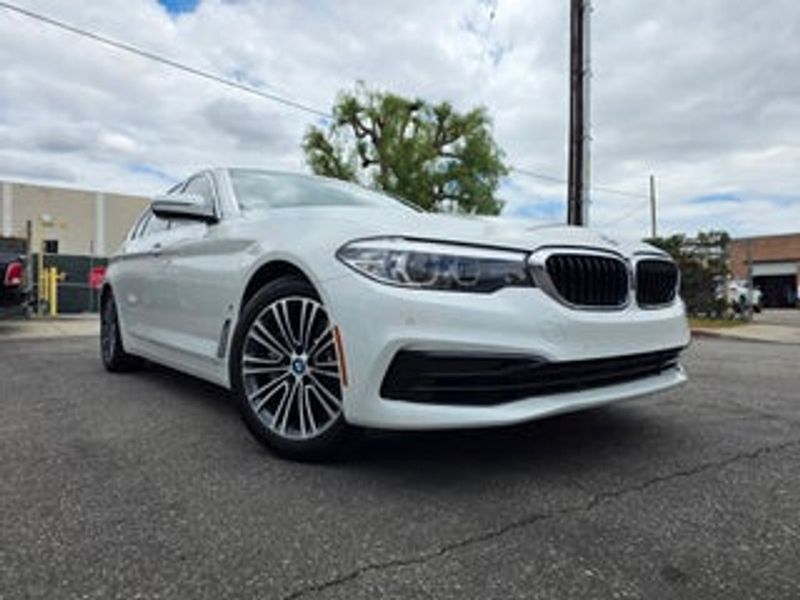 Representative 2019 BMW 530e photo