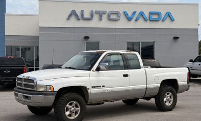 1996 Dodge Ram Laramie