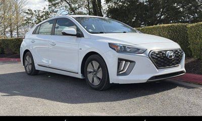2020 Hyundai Ioniq SE
