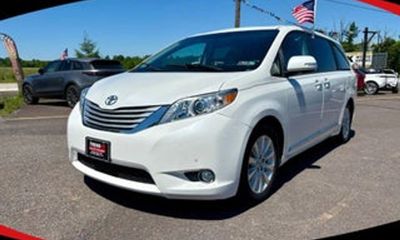 2012 Toyota Sienna LE