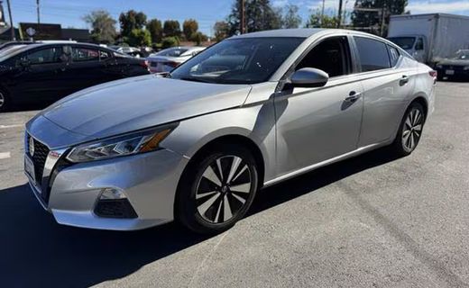2022 Nissan Altima SV