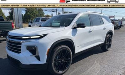 2025 Chevrolet Traverse LT