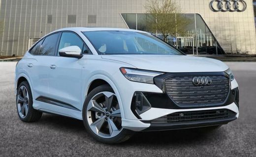 2025 Audi Q4 Premium Plus