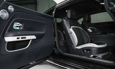 2024 Rolls-Royce Spectre RR