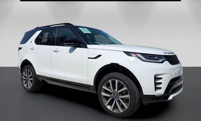 2025 Land Rover Discovery P360 Dynamic SE
