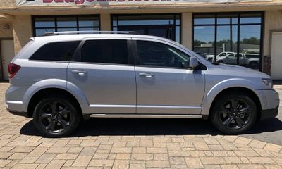 2018 Dodge Journey Crossroad M U
