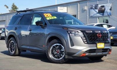 2026 Nissan Pathfinder SV