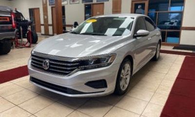 2018 Volkswagen Passat S R Line