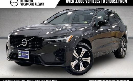 2025 Volvo XC60 Plus Dark