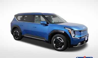2024 Kia EV9 Land