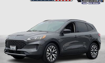 2020 Ford Escape SE Fhev