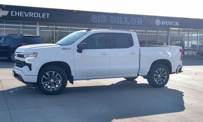 2022 Chevrolet Silverado RST