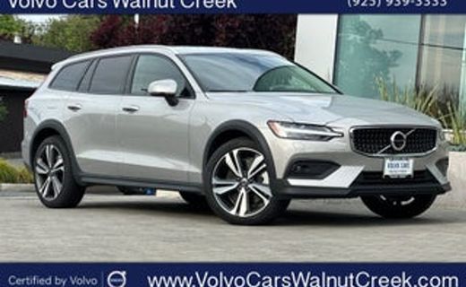 2026 Volvo V60CC Ultra