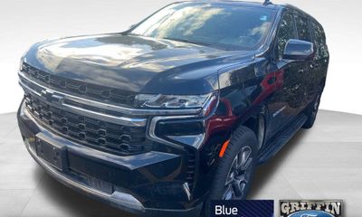 2022 Chevrolet Suburban LS