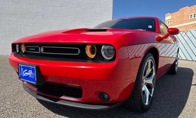 2015 Dodge Challenger SXT Plus