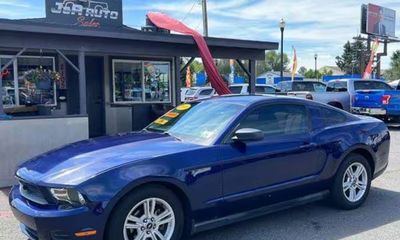 2010 Ford Mustang Base