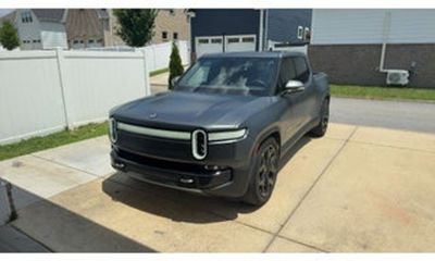 2024 Rivian R1T Adventure