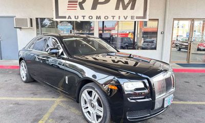 2016 Rolls-Royce Ghost Base