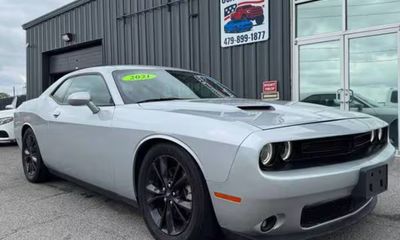 2021 Dodge Challenger SXT