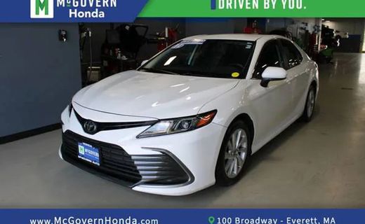2022 Toyota Camry LE