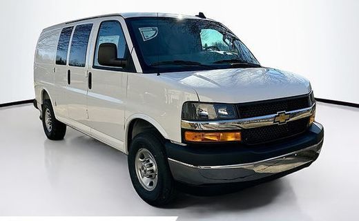 2025 Chevrolet Express 2500