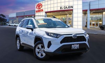 2021 Toyota RAV4 LE HV