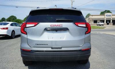2023 GMC Terrain SLT