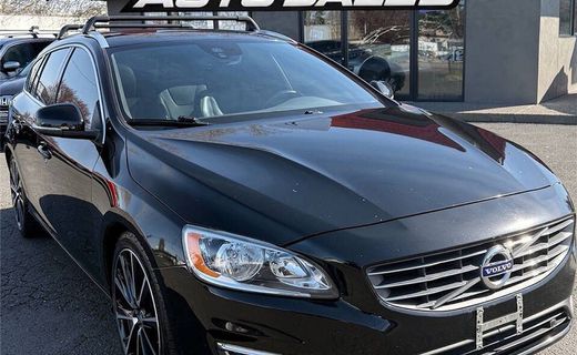2017 Volvo V60 Premier