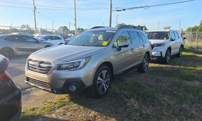 2018 Subaru Outback Limited M R