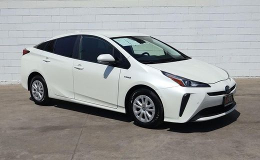 2020 Toyota Prius LE