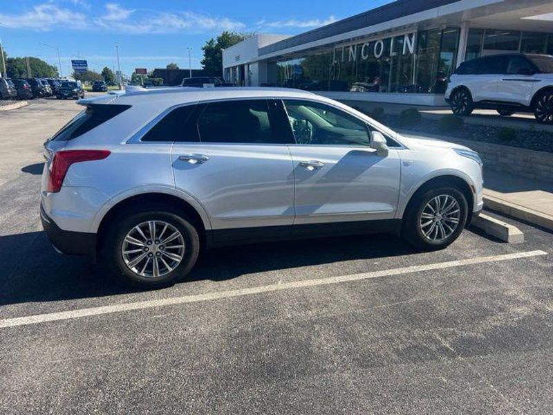 2017 Cadillac XT5 — a typically priced live listing