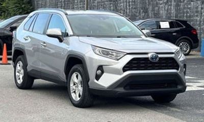 2019 Toyota RAV4 LTD HV Canada