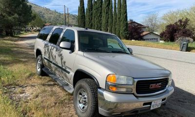 2005 GMC Yukon XL 2500 SLT