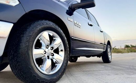 2015 Ram 1500 SLT
