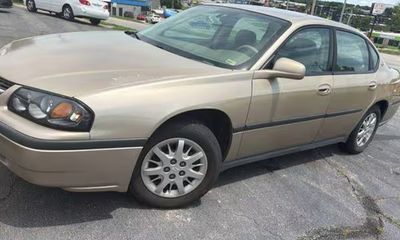 2004 Chevrolet Impala Base