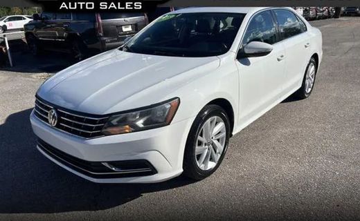 2018 Volkswagen Passat SE