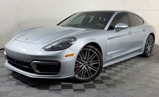 2021 Porsche Panamera GTS