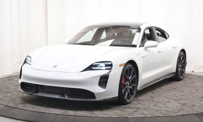 2024 Porsche Taycan GTS