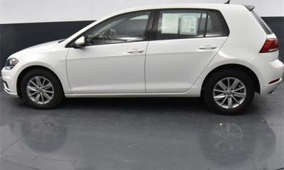 2019 Volkswagen Golf S SE