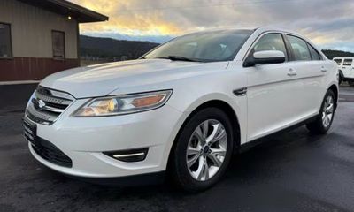 2010 Ford Taurus SEL