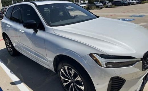 2024 Volvo XC60 Plus Dark