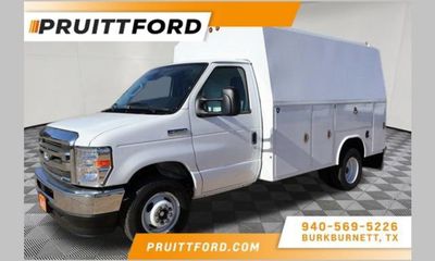 2026 Ford E-350 Base