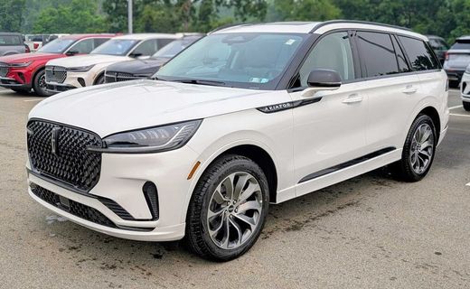 2026 Lincoln Aviator Base